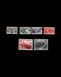 VINTAGE: FRANCE 1949 OG VLH SCOTT #C23-27 $236.40 LOT #4243