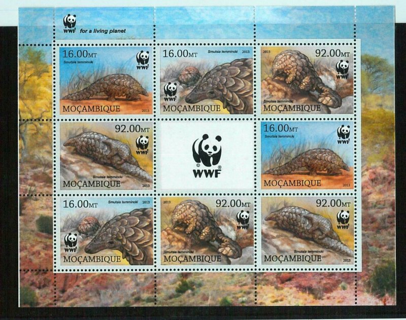 A2238 - MOZAMBIQUE - ERROR: MISPERF, Miniature sheet - 2013 Ground Pangolin, WWF