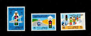 EDSROOM- 5519  United Arab Emirates 62-64 MNH Traffic Week 1976
