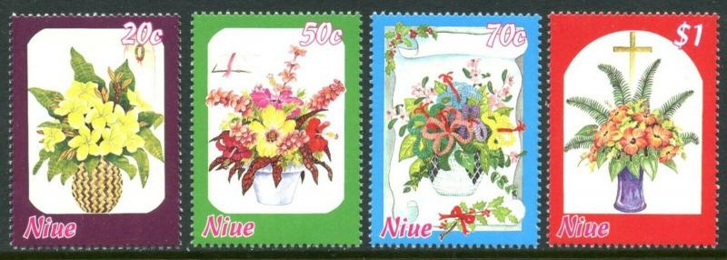 NIUE Sc#702-705 1997 Christmas Flower Bouquets Complete Set OG Mint NH