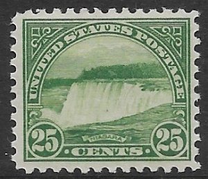 US 568  1922  25 cents   VF Mint  NH