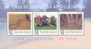 Norfolk Island Scott #'s 822 MNH