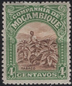 Mozambique Company 1918-31 MH Sc 117 4c Man, Tobacco field