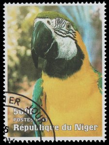 REPUBLIC OF NIGER 1998 STAMP. TOPIC: BIRD. # 5