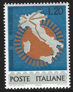 Italy #924  MH
