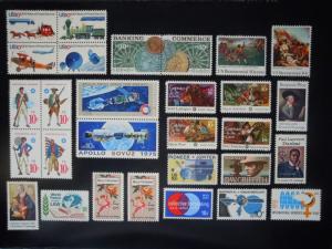 1975 US Commemorative  Set Complete #1553-1580 MNH Includes #1580c