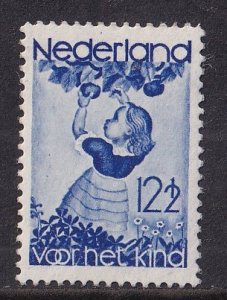 Netherlands #B85  MNH  1935  child welfare 12 1/2c