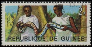 Guinea 469 - Cto - 2fr Holding Rock Python (1967)