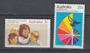 J38912, jlstamps, 1972 australia mh set #539-40 designs