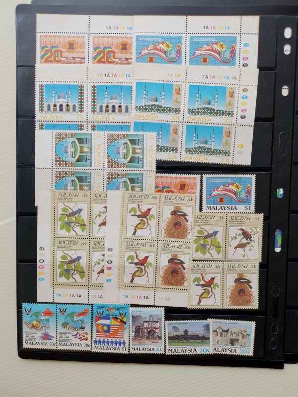 MALAYSIA EARLY 70s TO 80s MINT STAMPS COLLECTION ON 11 STOCKCARDS