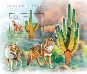 TOGO 2013 SHEET CACTUS COYOTES WILD DOGS WILDLIFE tg13710b