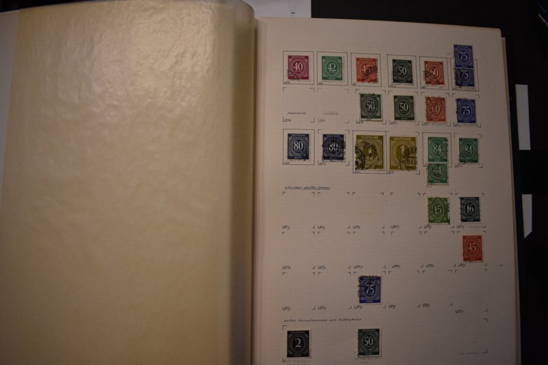 GERMANY 530-56 USED COLLECTION OF TYPES MICHEL 911-37 ABOUT 500 EURO CAT VALUE