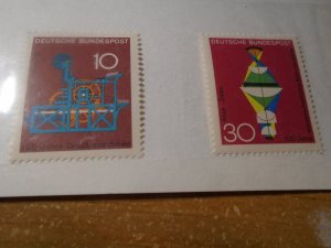 Germany  #  978 / 980  MNH