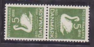 Denmark-Sc#246c- id9-unused tete beche without gutter- top LH, bottom NH-Birds-1