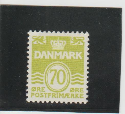 Denmark  Scott#  498  MNH  (1977 Wavy Lines)