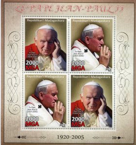 Madagascar 2013 POPE JOHN PAUL II MEMORY Sheet Perforated Mint (NH)