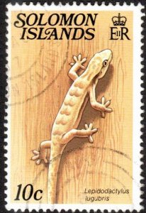 Solomon Islands 402 - Used - 10c Gecko (1979) (cv $1.00)