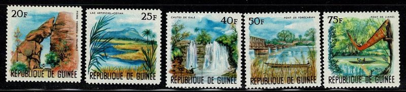 Guinea #416-20 MH scenery