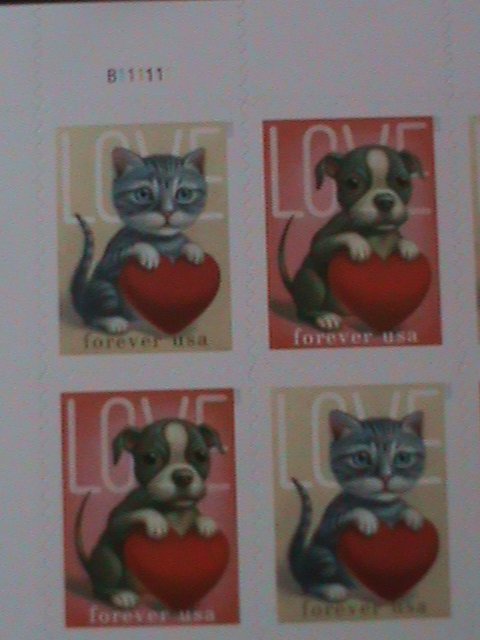 ​UNITED STATES-2022-FOREVER LOVE CAT & DOG MINISHEET OF 20 MNH-VERY FINE