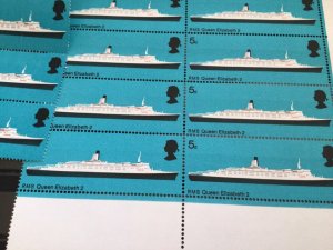 Great Britain mint never hinged Queen Elizabeth ship stamps Ref A9065