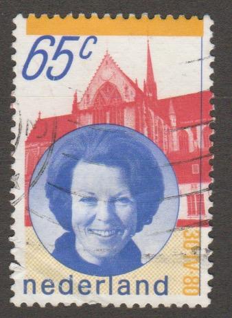 608  Queen Beatrix