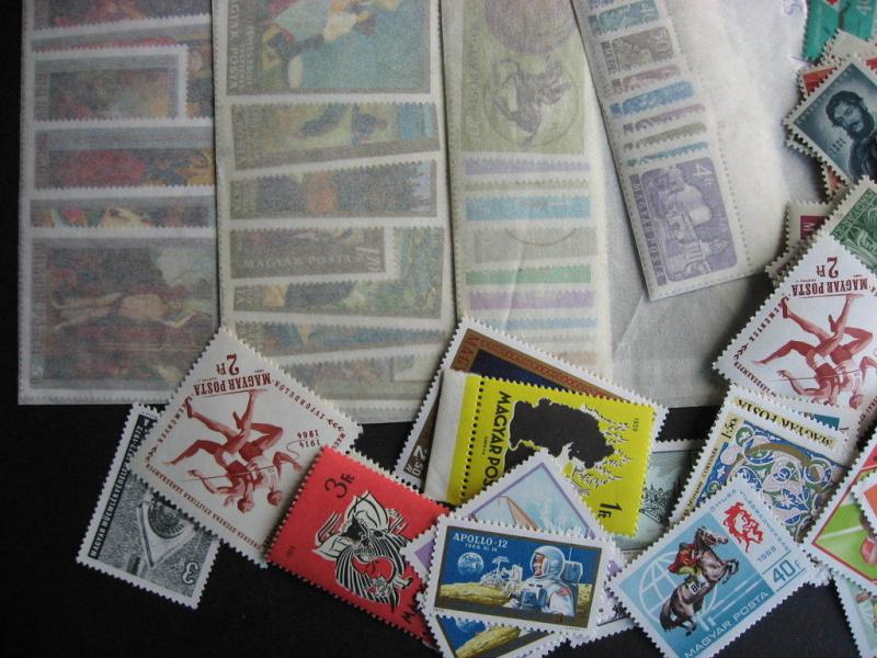 Scrap pile of 175 MNH HUNGARY. Duplicates & mixed condition,but what lurks?