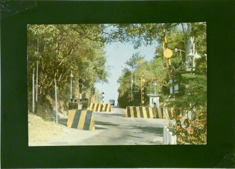Singapore 1981 Postcard to USA / Airmail (Light Corner Bend) - Z2025