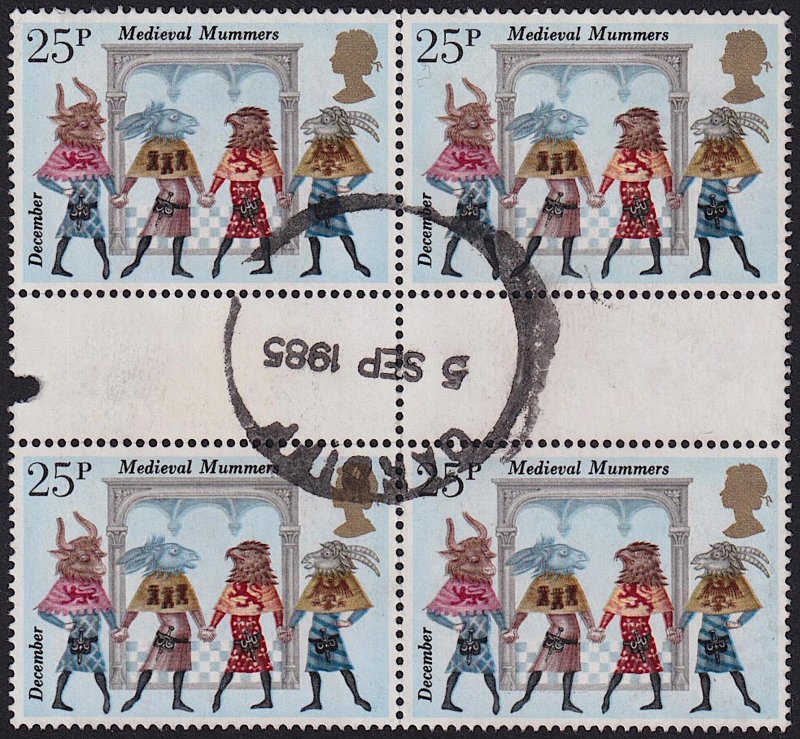 GB - 1981 - Scott #936 - used gutter block of 4 - Christmas Medieval Mummers