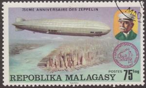 Malagasy Republic 547 Count Zeppelin & LZ-127 Over NYC 1976