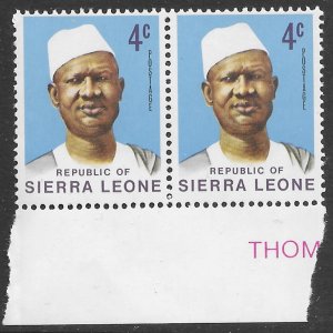 Sierra Leone #424 MNH bottom edge pair