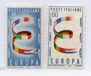 Italy, Scott #726-727, Mint, Never Hinged complete set