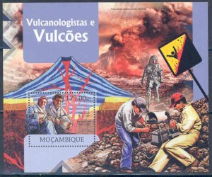 MOZAMBIQUE 2012 VOLCANOES SOUVENIR SHEET MINT NH