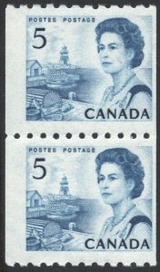 Canada SC#468 5¢ QE II, Fishing Port on the Atlantic Coast Coil Pair (1967) MLH