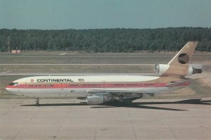 7962 Aviation Postcard CONTINENTAL DC10-10CF Airlines-