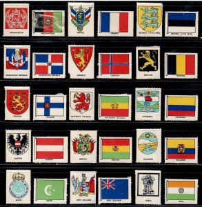 30 Labels ,15 Flags & 15 Corresponding Coat of Arms from 1953 #1 - I Combine S/H