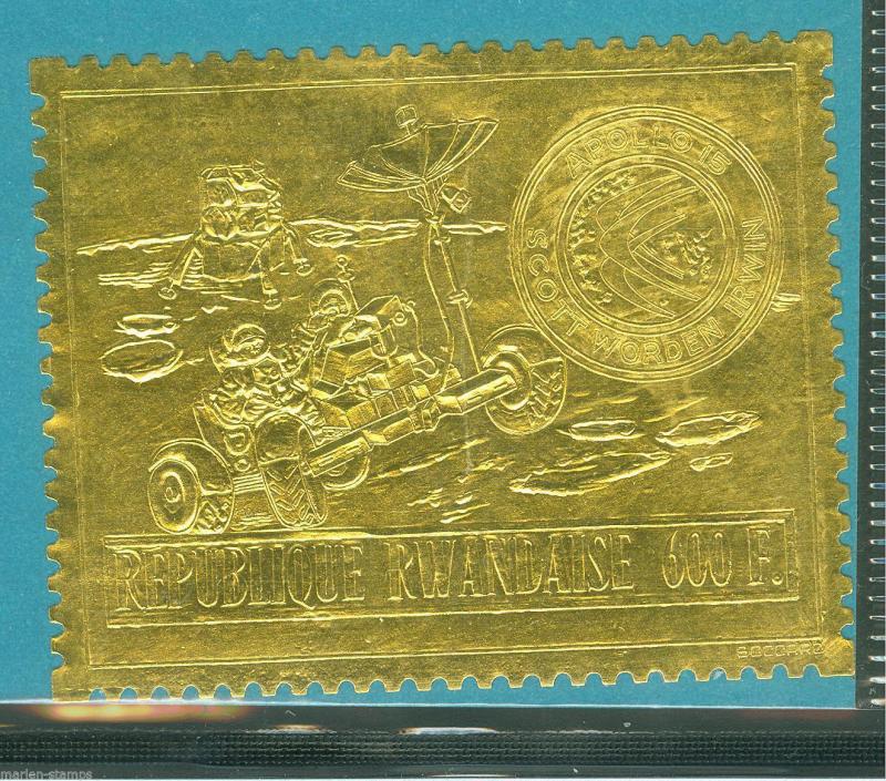 RWANDA  APOLLO0 15 MOON LANDING GOLD FOIL STAMP RARE  MINT NH