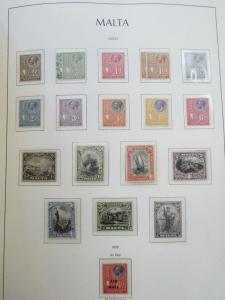 EDW1949SELL : MALTA Almost Cplt Mint & Used collection in beautiful Light House