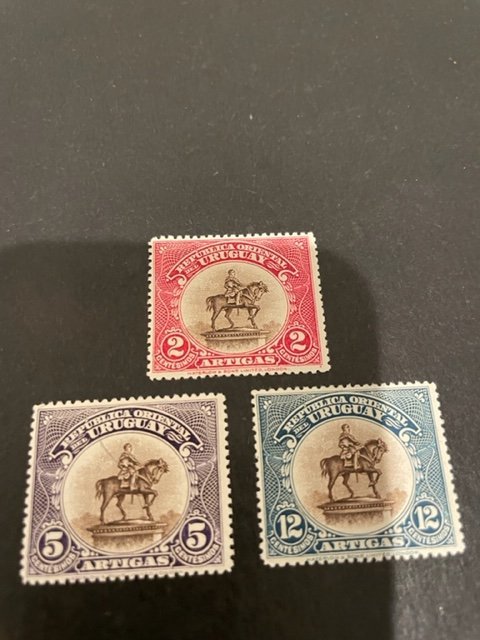 Uruguay sc 264-266 MLH comp set