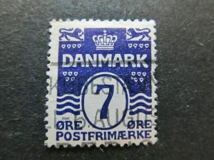 A4P56F21 Denmark 1913-30 7o Perf 14x14 1/2 used-