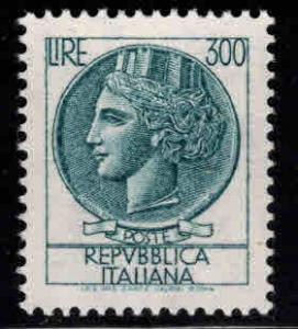 Italy Scott 998V MNH** 16x20 mm small size 300 Lire Italia