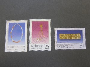 Cyprus 2000 Sc 945,47,54 FU