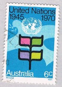 Australia 490 Used UN Emblem 1970 (BP55802)