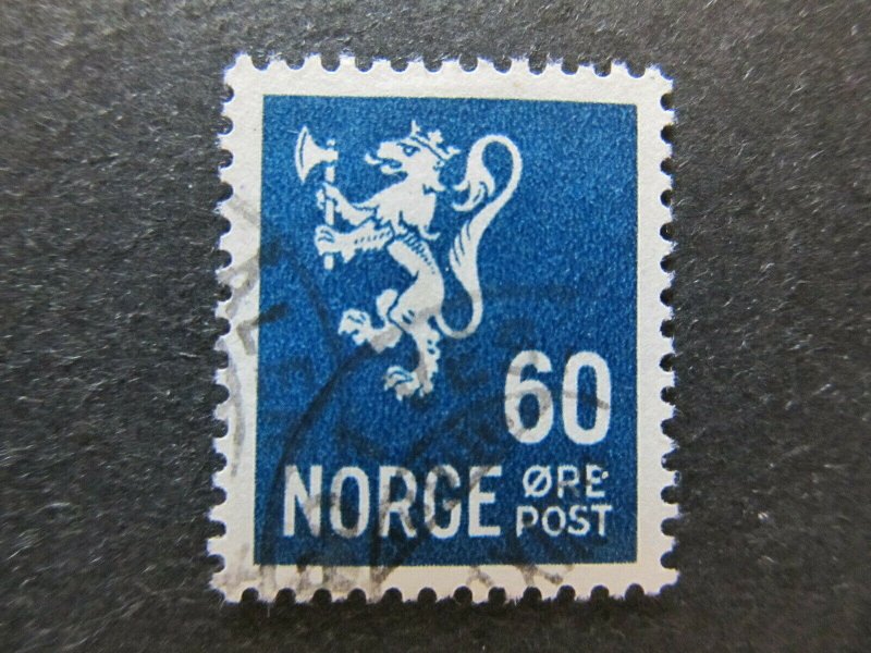 A5P29F69 Norway 1937 Wmk Post Horn size 17x21 60o used