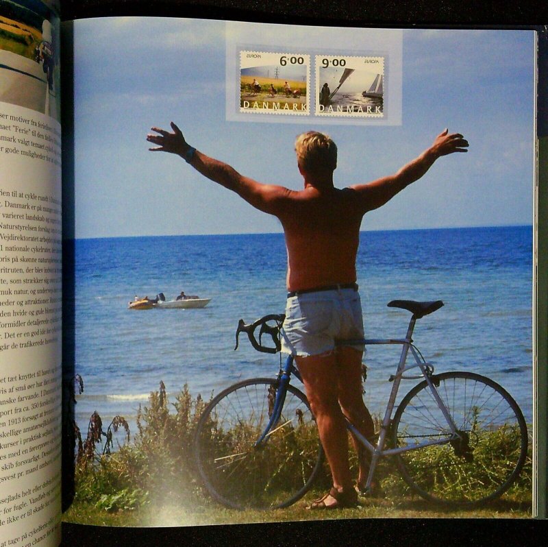 Denmark Danmark Official yearbook 2004 with MNH stamps Post Price: $55.00