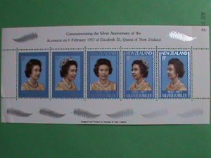 NEW ZEALAND STAMP:1952 -QUEENS ELIZABETH II -STAMPS SHOW-MINT STAMP S/S