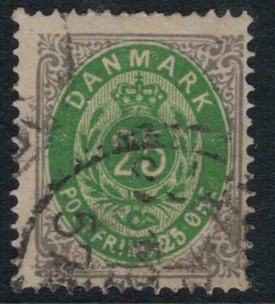 Denmark #32  CV $40.00