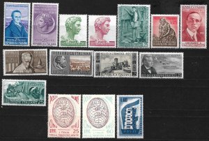 COLLECTION LOT #485 ITALY 15 MH STAMPS 1955+ CV+$23