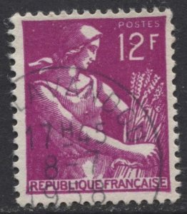 France #834 Farm Women Type Used CV$0.30