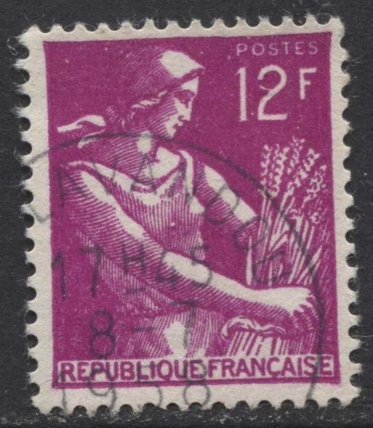 France #834 Farm Women Type Used CV$0.30