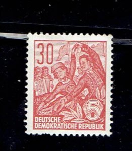 EAST GERMANY SCOTT#198 1953 30pf FOLK DANCERS - MNH